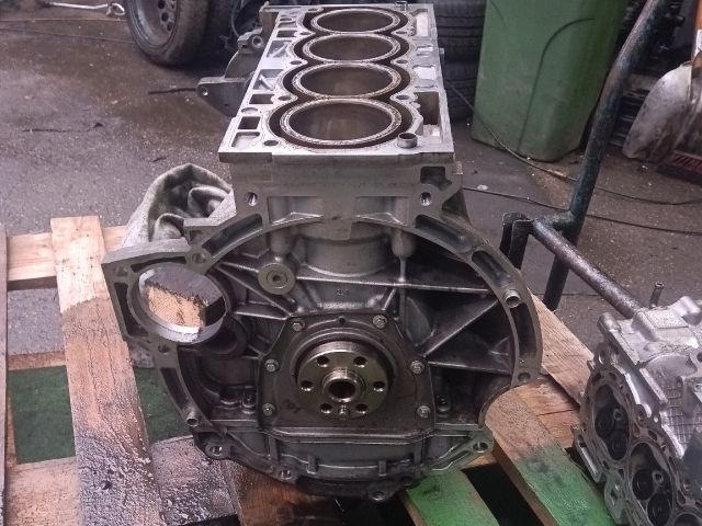 bontott FORD MONDEO V Motorblokk (Fűzött)